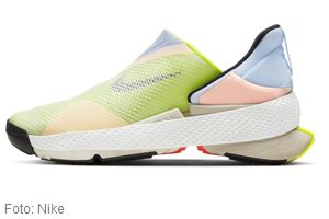 [title] - Mit dem sensationellen „Nike Go FlyEasy“ bringt Nike den ersten Schuh auf den Markt, den man komplett ohne Hände an- und ausziehen kann.