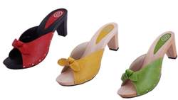 Die Welt der Schuhe präsentiert High-Heel-Clogs von berkemann