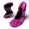 Butterfly Twists sind stylische Ballerinas, die Dank einer patentierten Sohle mit Falttechnik,  im Hand umdrehen aus einer schmetterlingsartigen Verpackung zum Vorschein kommen.