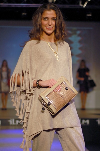 Die Clutch von Barbara Milano verleiht jedem Outfit eine elegante Note. Knuffige Varianten machen die Cllutch zum lässigen Alltagsbegleiter