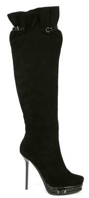 RosaRot_Stiefel_mit_raffinierten_Schnallen