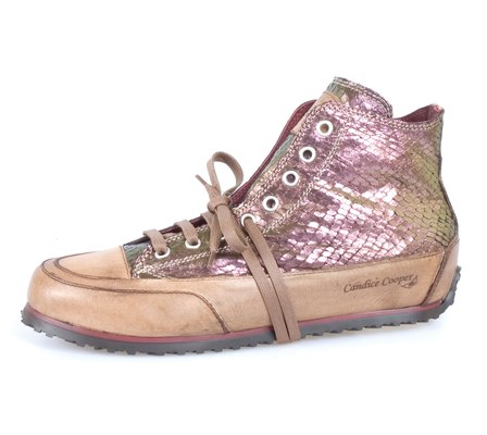 Sneaker aus butterweichem Leder von Candice Cooper.  Trendige Designs, schöne Farben und feinstes Leder zeichnen die italienischen Sneaker aus, die von Hand eingefärbt werden, damit die gewünschten kleinen Farbunterschiede entstehen,