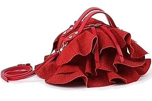Borbonese Wave Bag: Taschen mit Rüschen im Trend - Der Romantik-Look ist aus der Modewelt nicht wegzudenken - auch bei Handtaschen! Rüschen, Volants und verspielte Details liegen im Trend.