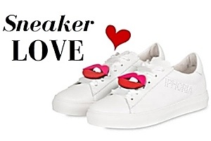 Unsere Liebe zu Sneaker ist eine never ending love story. Nicht nur für die sportlichen Typen unter uns gelten Sneaker als Trendschuhe. Sneaker gehen immer, denn die  Vielfalt ist so groß, dass Sneaker zu fast jedem Stil passen. 
