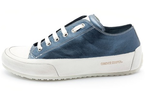 Candice Cooper Sneaker sind aus butterweichem Leder. In Italien handgefertigt verleihen sie jedem Look Klasse. Mit ihren trendigen Designs sowie der hochwertigen Verarbeitung  brillieren Candice Cooper Sneaker zu vielen Gelegenheit. 