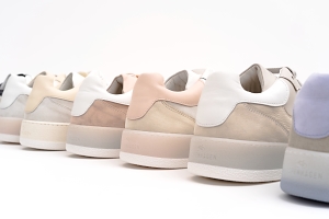 Das Schuhlabel COPENHAGEN STUDIOS begeistert mit minimalistischem Design und hochwertigen Materialien. Designed werden Sneaker, Hiker und Boots für Frauen und Männer. 