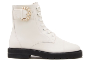 Endlich sind sie wieder da - Boots für Frühling und Sommer! Sie sind lässig, vielseitig einsetzbar und in ihren hellen Farben und leichten Materialien verleihen sie dem Outfit einen legeren Touch.