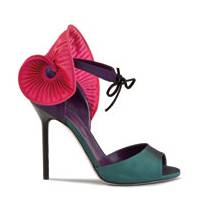 Der Name Sergio Rossi steht für Glamour und Luxus. Die Schuhe des italienischen Modedesigners gehören zur Luxusklasse. 