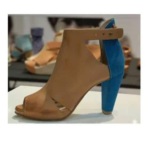 Exklusive Grotesque Schuh-Skizze